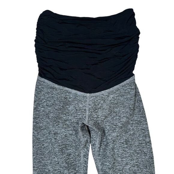 Beyond The Bump By Beyond Yoga Grey & Black Maternity Capri Leggings - Picture 2 of 6